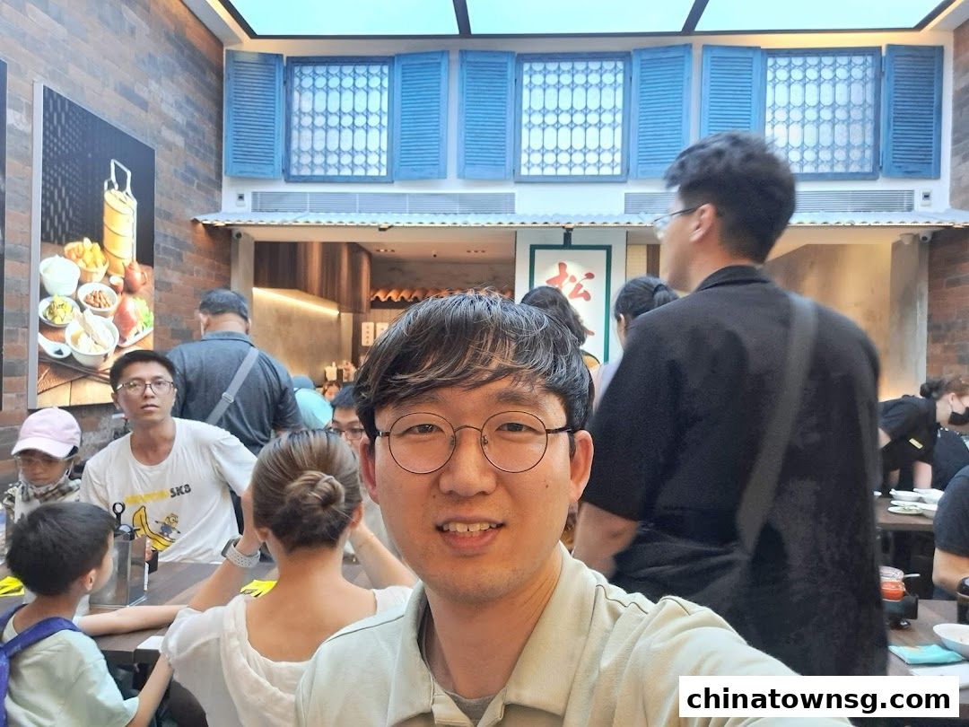 DHL Express Service Point - Clarke Quay Central Cheers Store DHL Partner