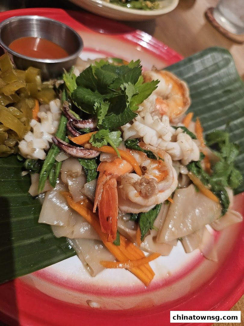 Kra Pow Thai Restaurant Chinatown Point