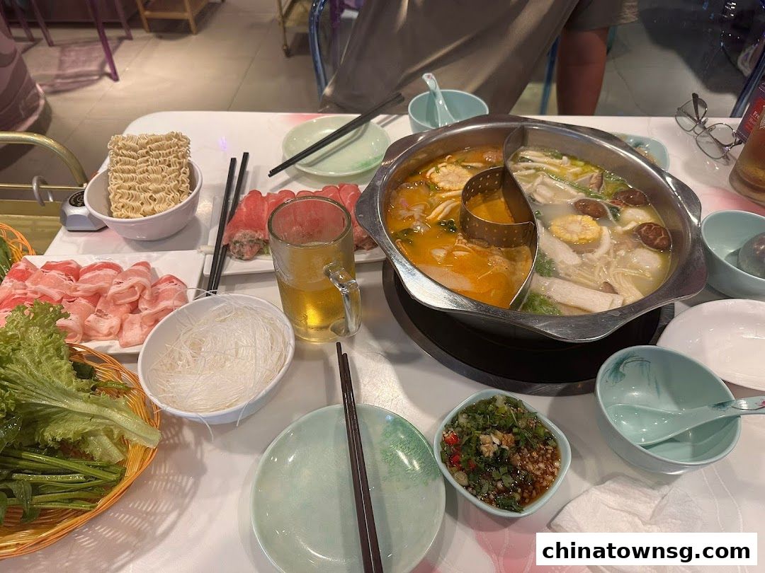 Shi Li Fang Hot Pot  Chinatown Point