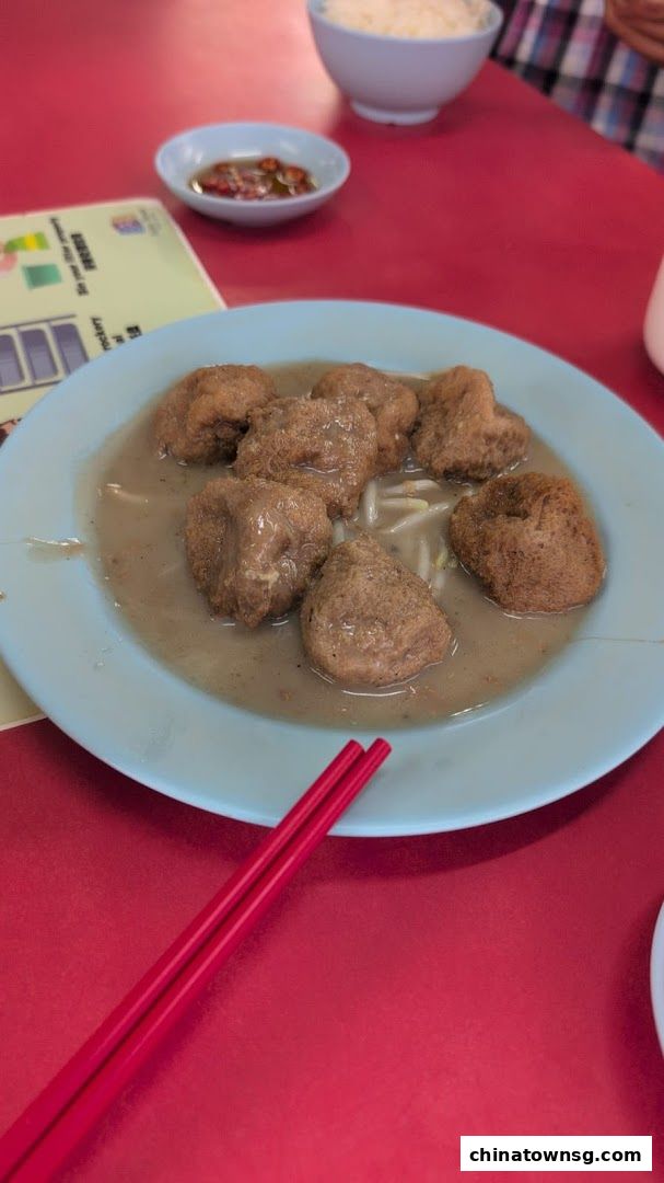Yuet Loy Cooked Food
